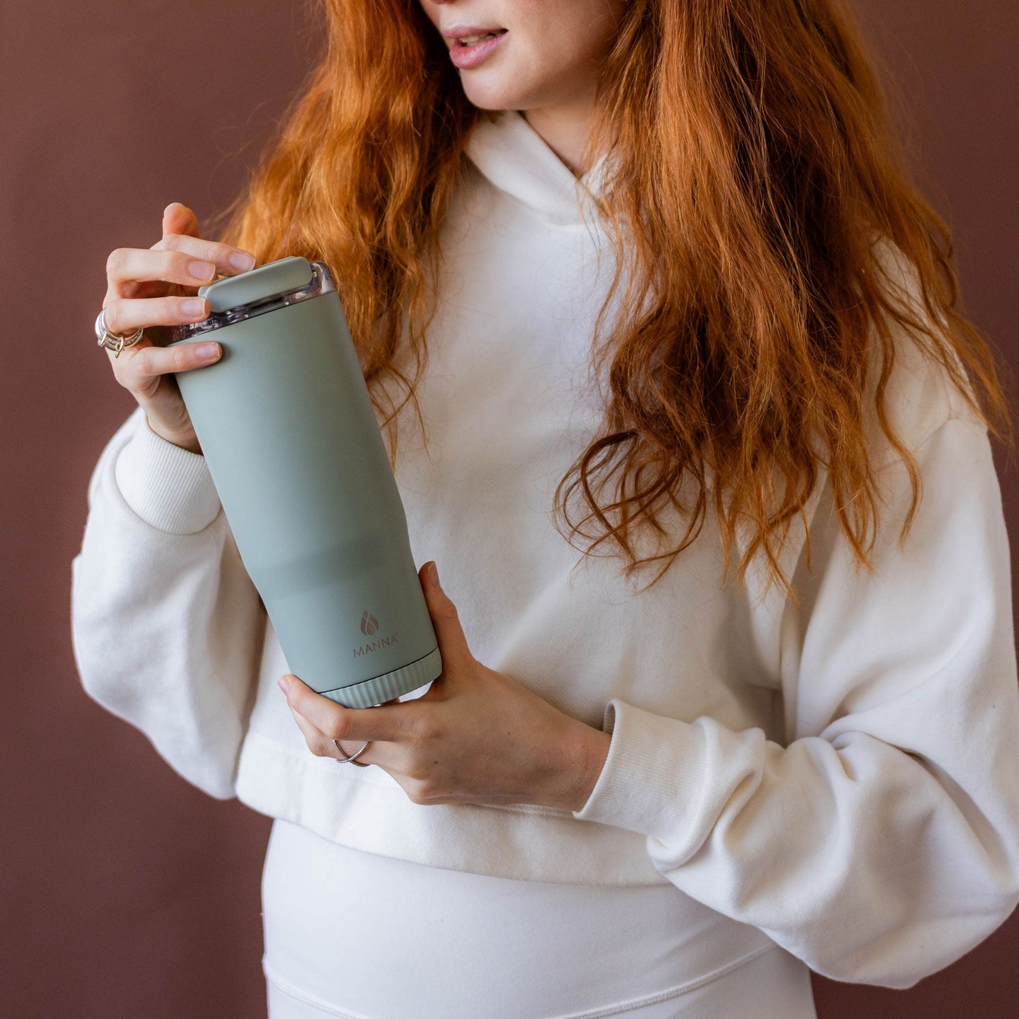 30-oz-groove-tumbler-d4 4Manna_Website_Lifestyles-17.jpg